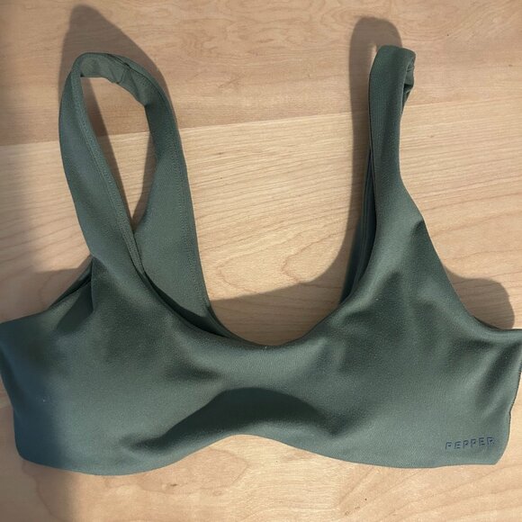 Pepper Sculpting Contour Bra in Olive size S - Picture 2 of 6